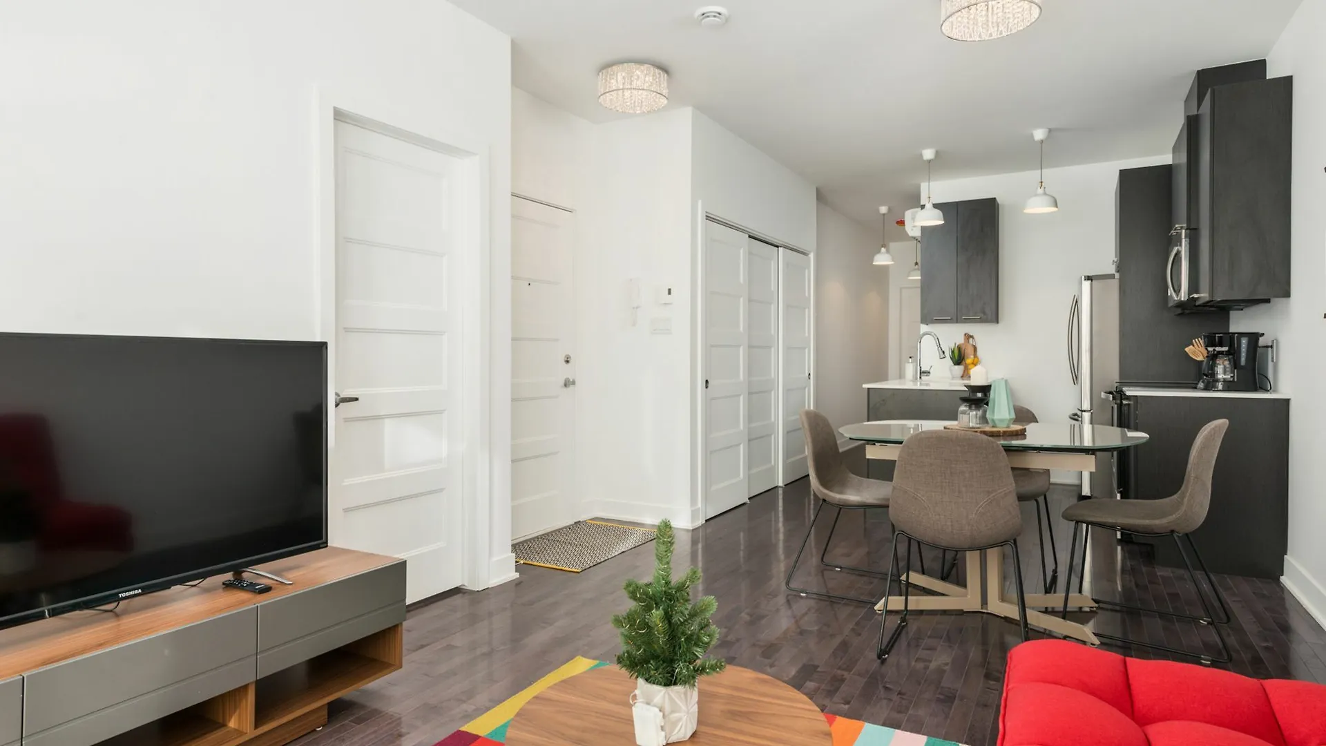 Stunning 2Br On Plateau Mont-Royal Lägenhet Montréal 0*,  Kanada
